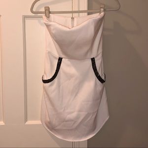 Strapless flutter dress with pockets